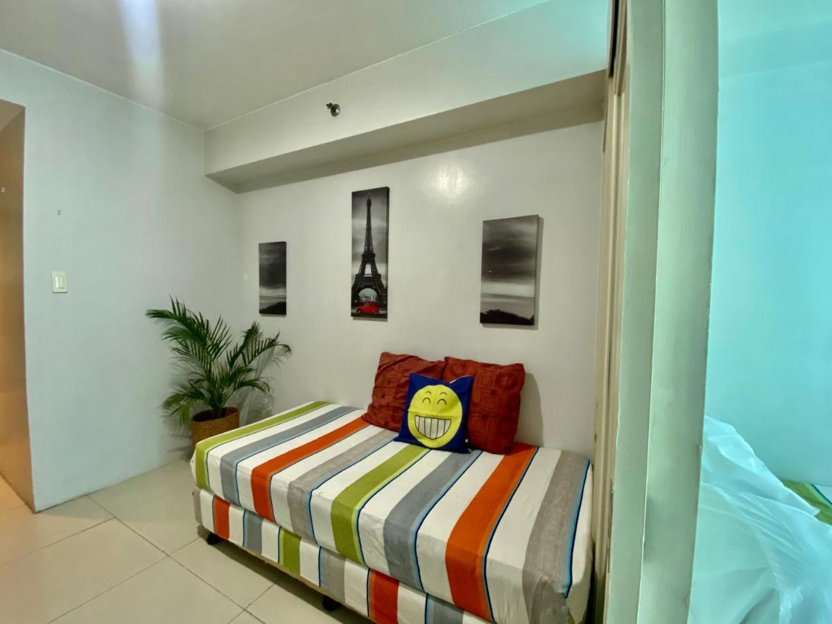 Madison'S Place At Sea Moa Manila Exteriér fotografie