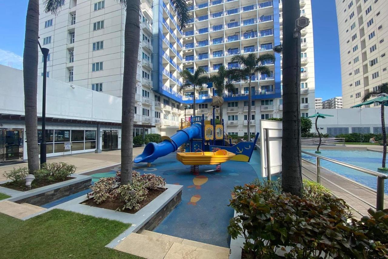 Madison'S Place At Sea Moa Manila Exteriér fotografie